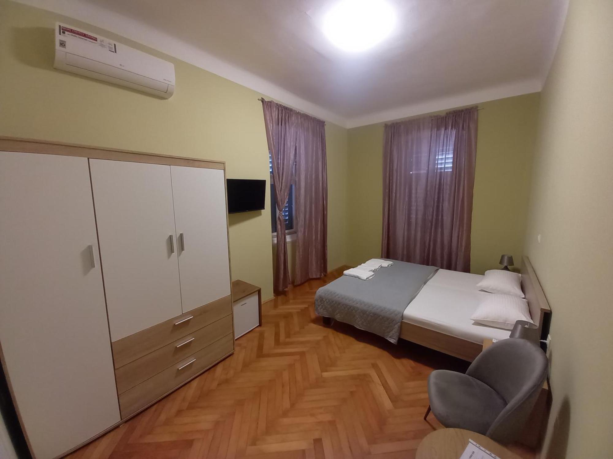 Oskar Amphitheater Apartments And Rooms With Free Parking Pula Kamer foto